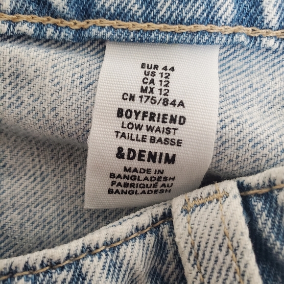 Light Blue Distressed Women's Jeans - Picture 5 of 7